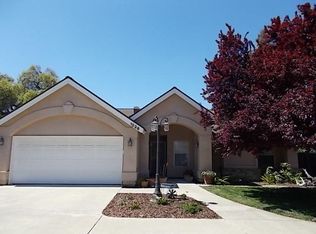 1229 S Cotta St, Visalia, CA 93292