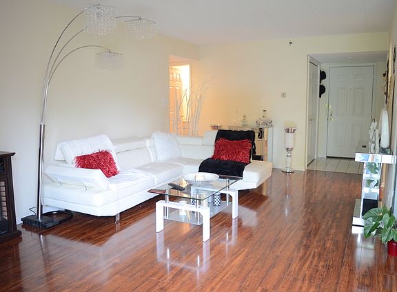 3rd image of 18501 Wentworth Ave APT 1E