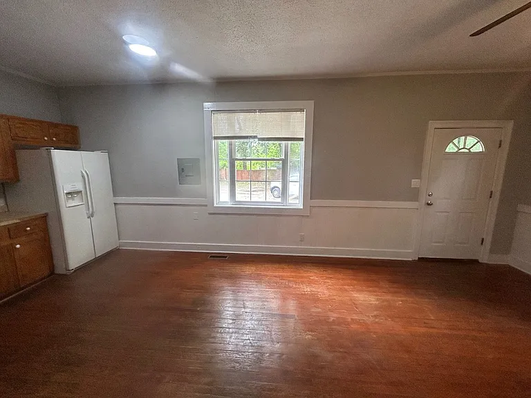 753 Center St #6 — Photo 5