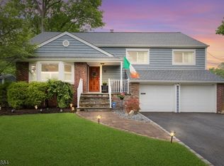 9 Craig Rd, Springfield, NJ 07081