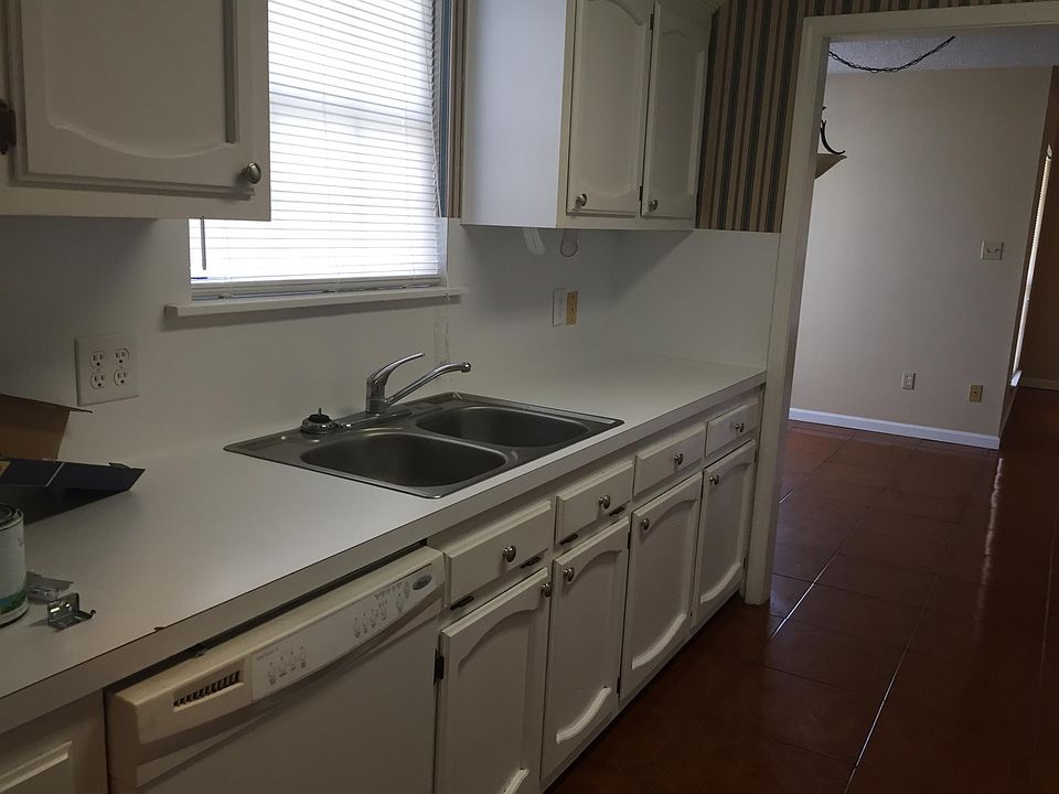 1st image of 46501 Highland Dr