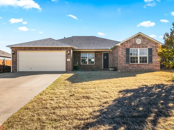 14755 S Hickory Pl, Glenpool, OK 74033