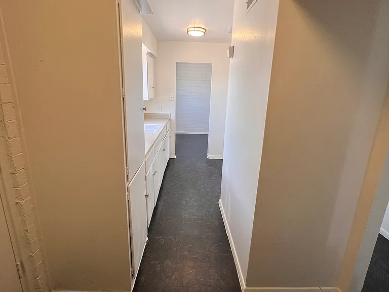 2743 S Norton Vis — Photo 7