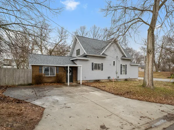 205 Arlington St, Middleville, MI 49333