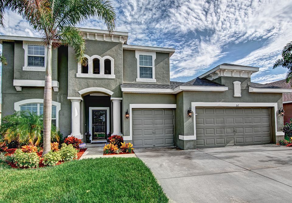 1st image of 817 Seminole Sky Dr