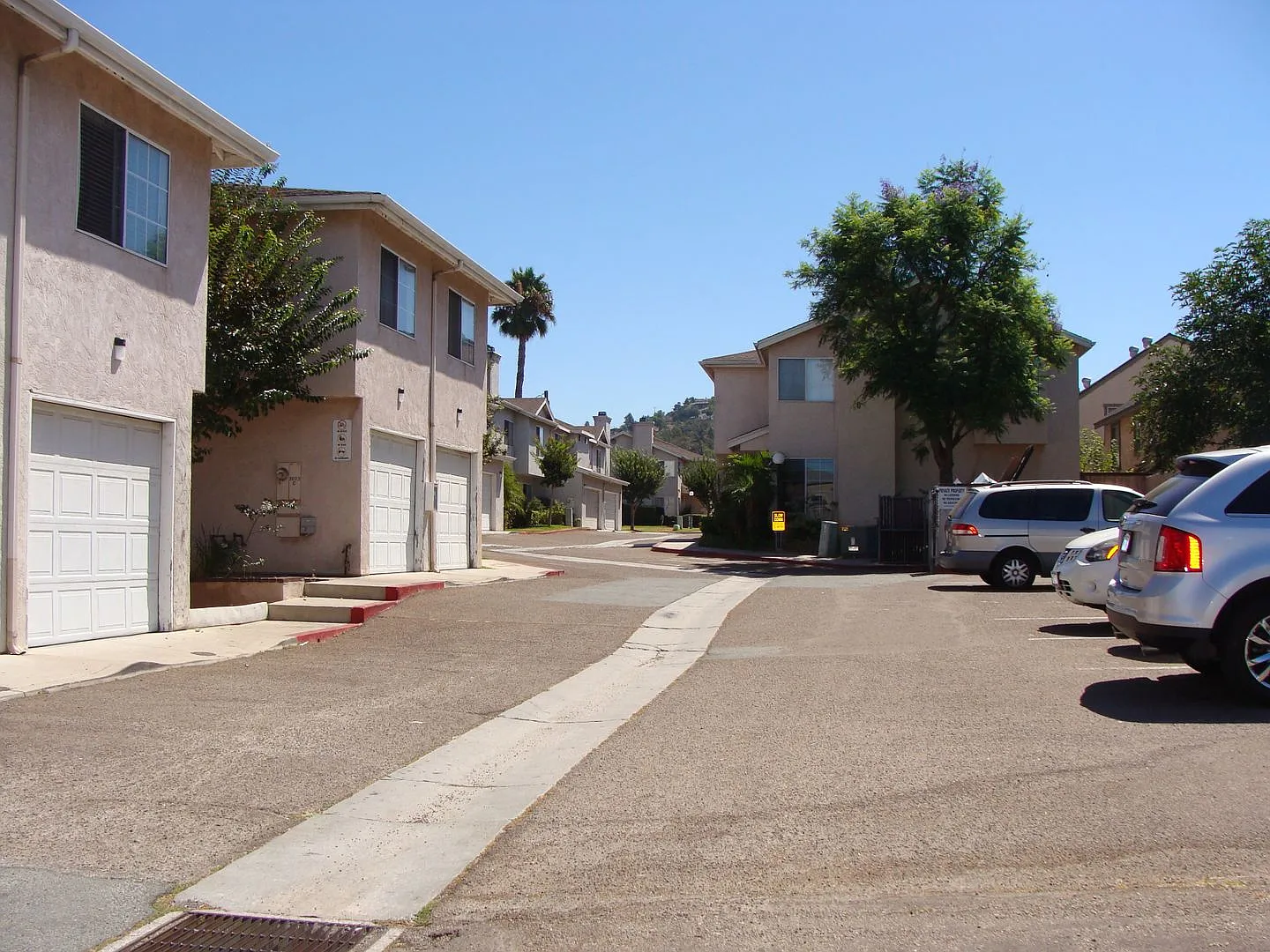 Renovated 3 Bedroom 2.5 Bath Condo — Photo 4