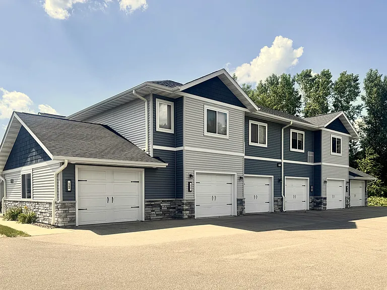770 Peregrine Cir — Photo 7
