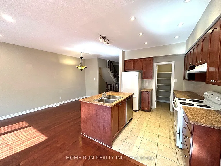 862 Fletcher Cir — Photo 10