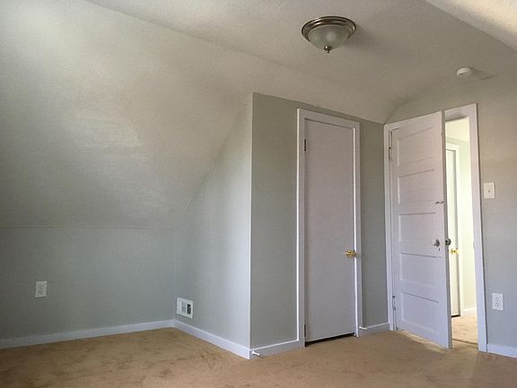 2nd image of 2323 S Early St