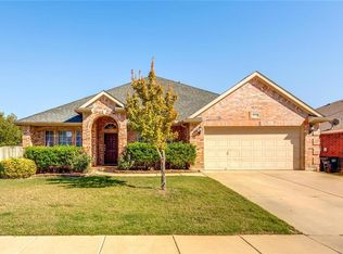 10132 Ash Creek Ln, Fort Worth, TX 76177