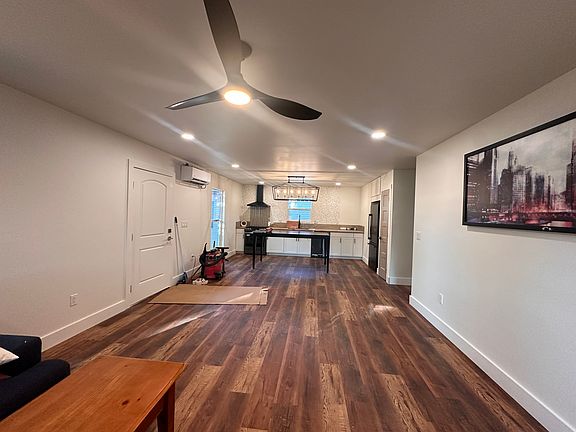 3rd image of 773 E 1st St #775