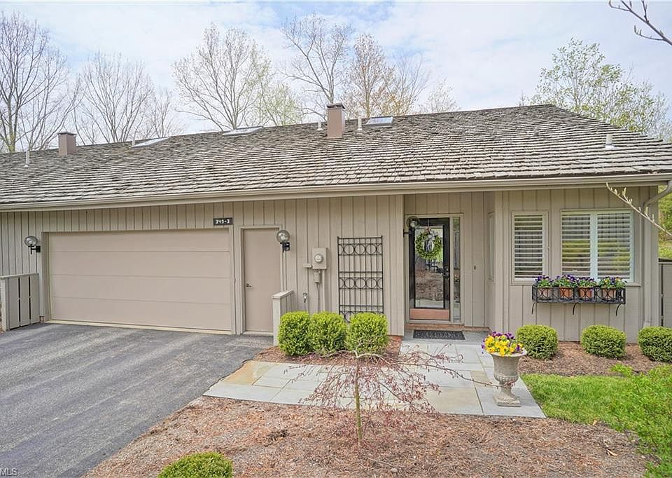 1st image of 349-3 Hawthorne Dr