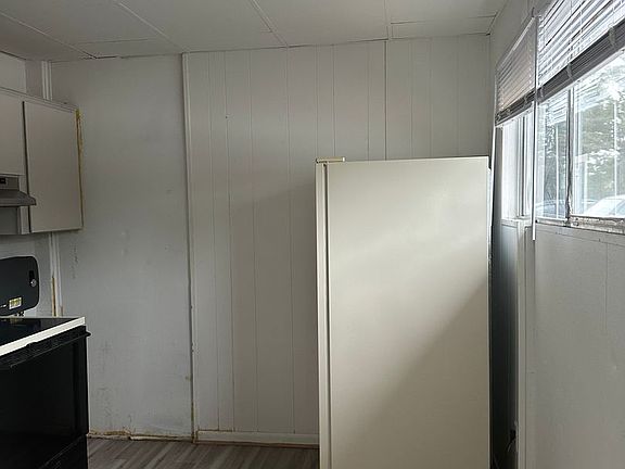 4th image of 128 Gause St #Ii-04