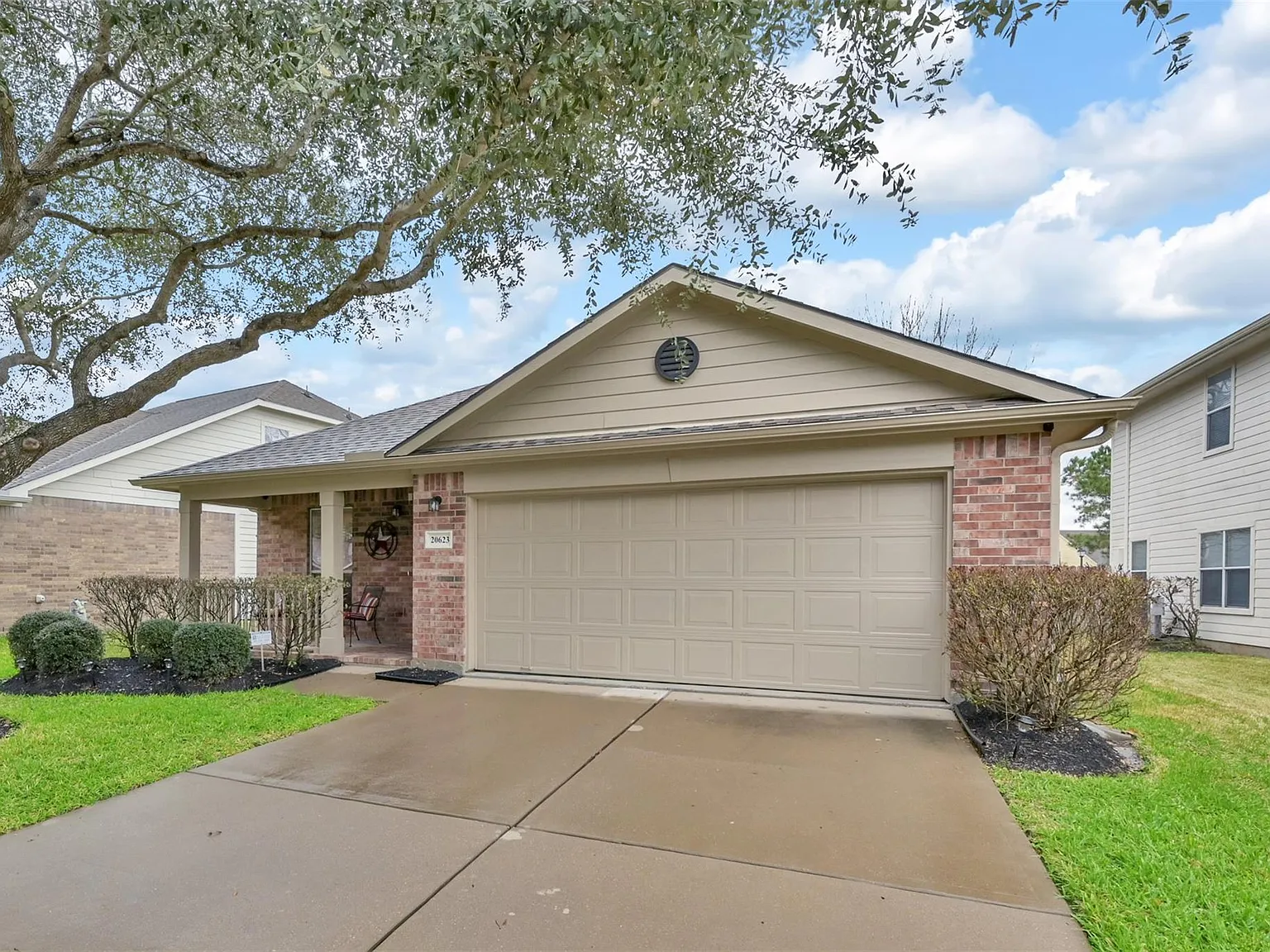 3 bed, 2.0 bath, 1524 sqft, $2,000 — Photo 3