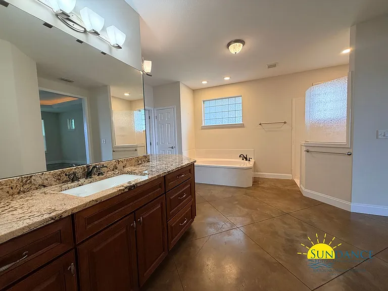249 Beachview Dr — Photo 16