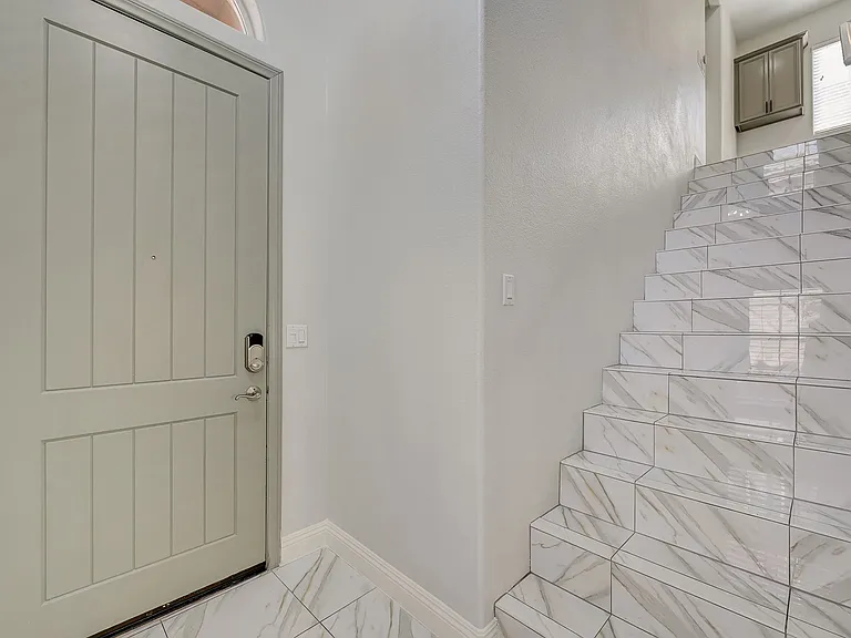 2429 Granada Bluff Ct — Photo 20