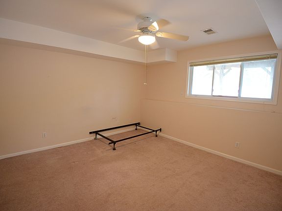 4th image of 1321 Rockland Ave