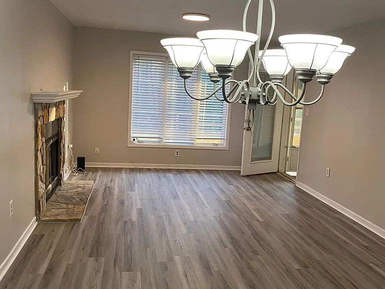 1801 Northlake Dr — Photo 5