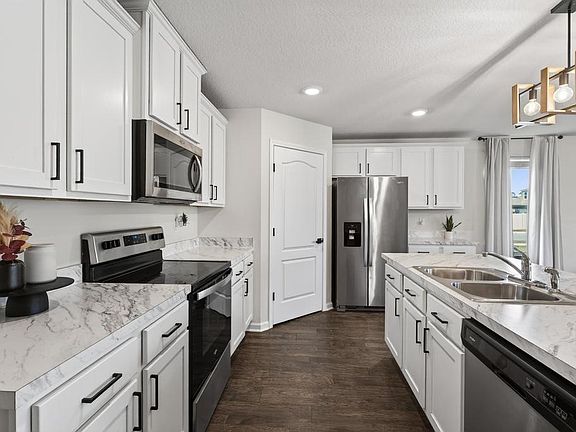 5th image of 70155 Roseapple Ct