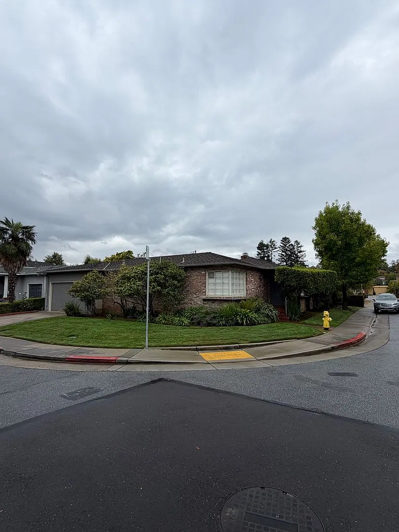 Charming Baywood Home — Photo 1