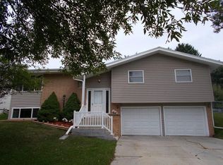1626 Camelot Blvd, Sheboygan, WI 53081