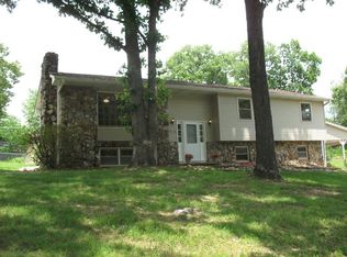 1905 Wayhaven Dr, West Plains, MO 65775