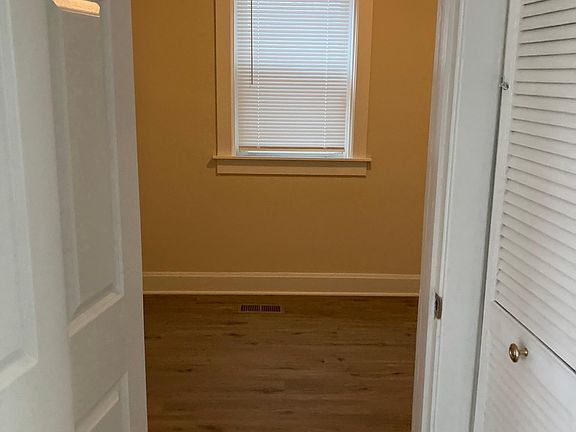 5th image of 3039 N Elbridge Ave