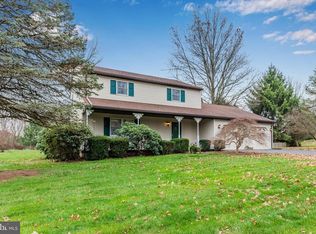 915 Alexander Spring Rd, Carlisle, PA 17015