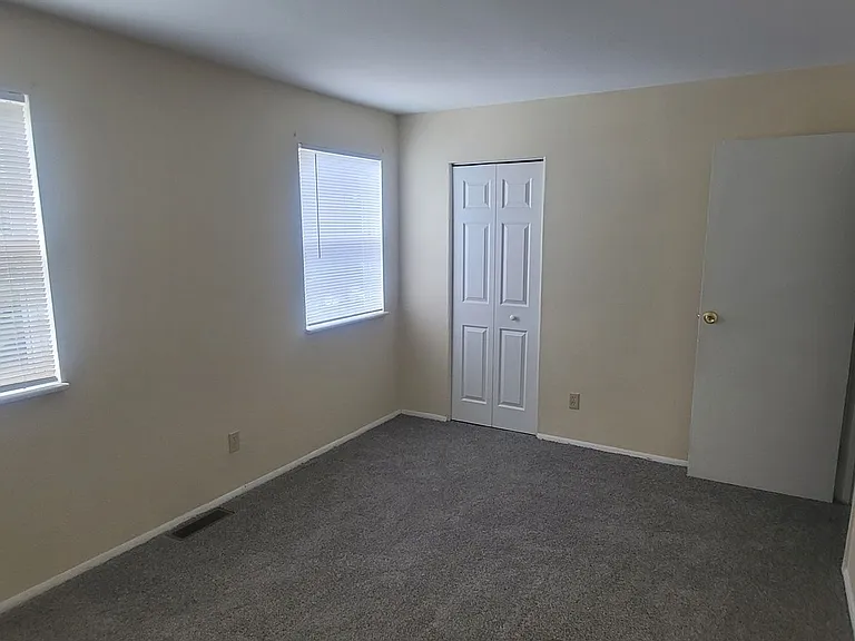 570 Erlanger Rd — Photo 5