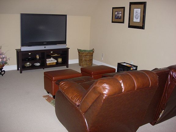 4th image of 849 Ironwood Ln