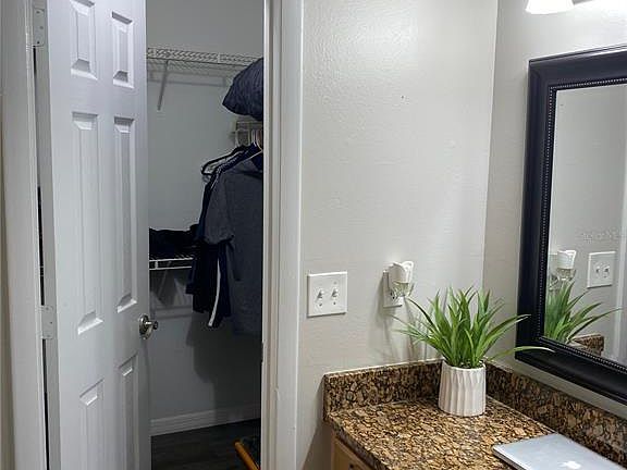 4th image of 482 N Pin Oak Pl APT 304
