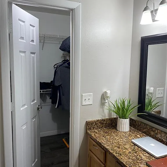 482 N Pin Oak Pl #304 — Photo 4