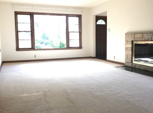 2465 Swan Blvd, Wauwatosa, WI 53226