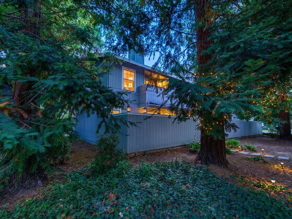 2nd image of 4125 Amberwood Cir