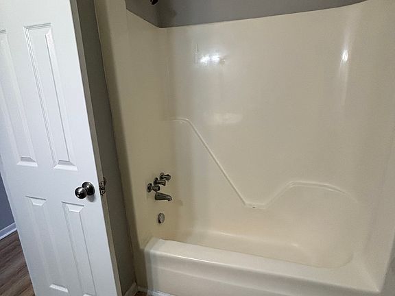 4th image of 4155 Thistle Cir