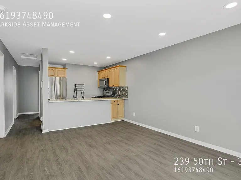 239 50th St #37 — Photo 13