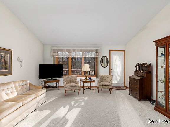 3rd image of 2606 Falcon Woods Dr NW