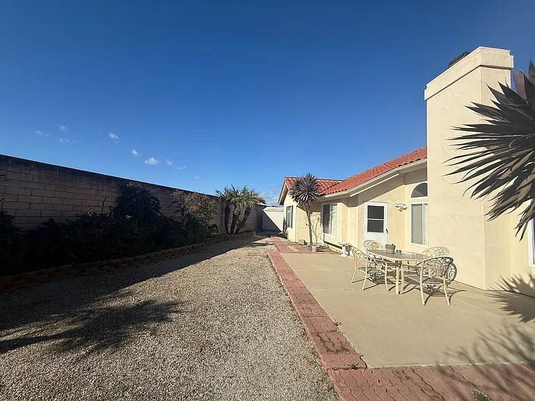 2441 Iron Ridge Ct — Photo 41