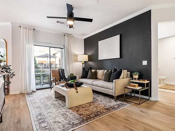 Spacious Living Room w/ Ceiling Fan