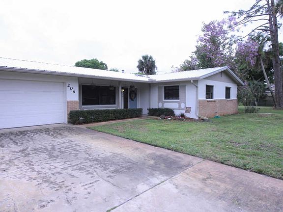 3rd image of 209 Ivanhoe Ct