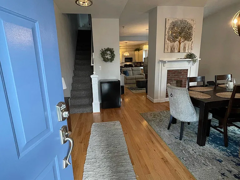 3035 Grayland Ave — Photo 4