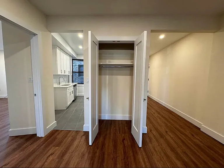 11420 Queens Blvd #3 — Photo 4