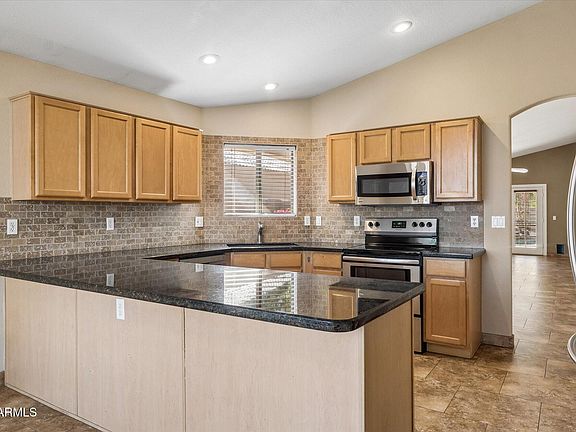 5th image of 868 S BRENTWOOD Place