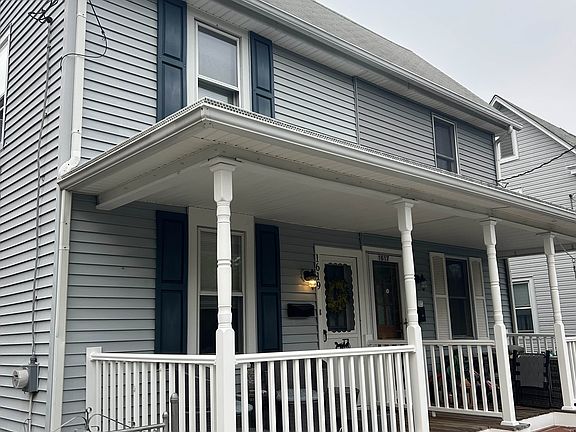 2nd image of 1619 Albert St
