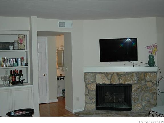 4th image of 3909 Colony Crossing Dr