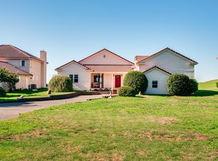 2175 W Beach Rd, Oak Harbor, WA 98277