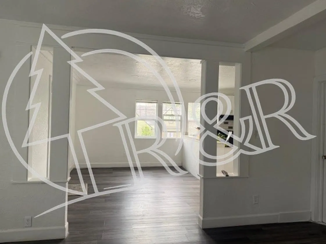 3 bed, 1900 sqft, $2,195 — Photo 2