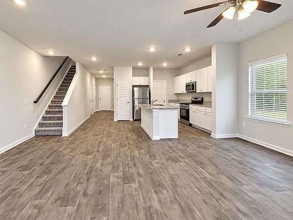 5th image of 8753 Silver Perch Ln