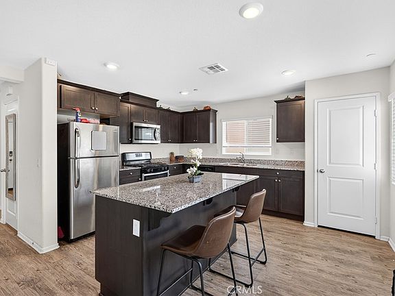 5th image of 5849 Plum Pl