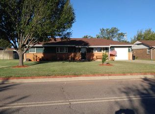 923 34th St, Woodward, OK 73801